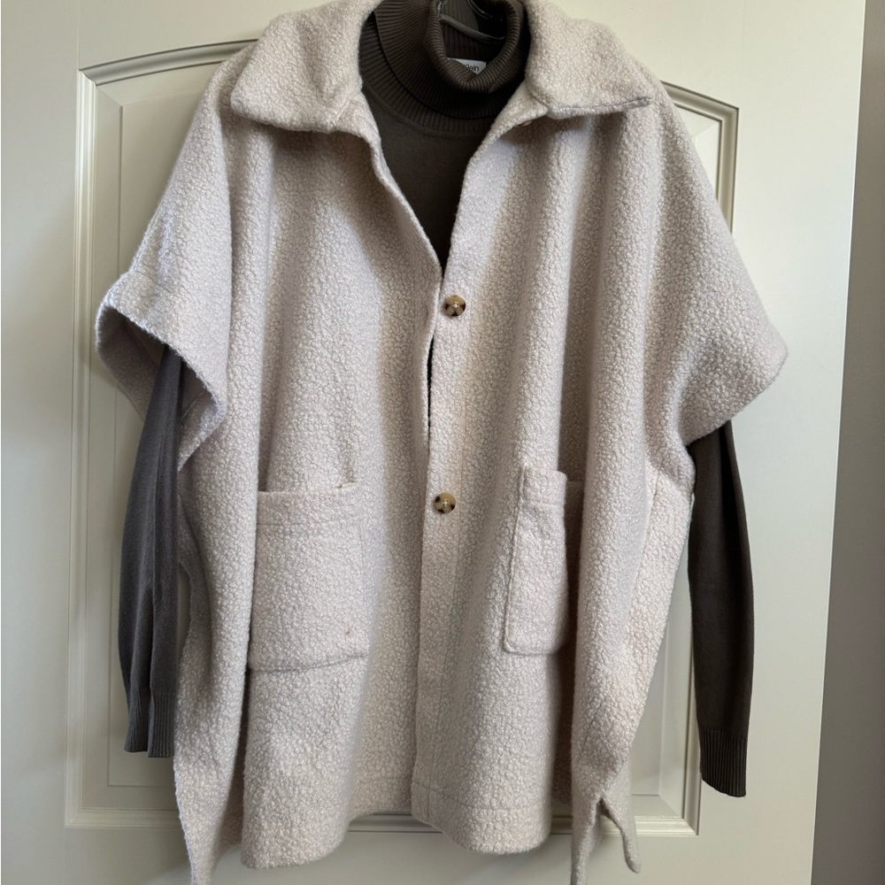 Mododoc Sherpa Cozy capelet
